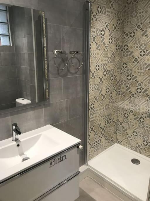 Bienvenue Chez Moi Apartment Кале Екстериор снимка